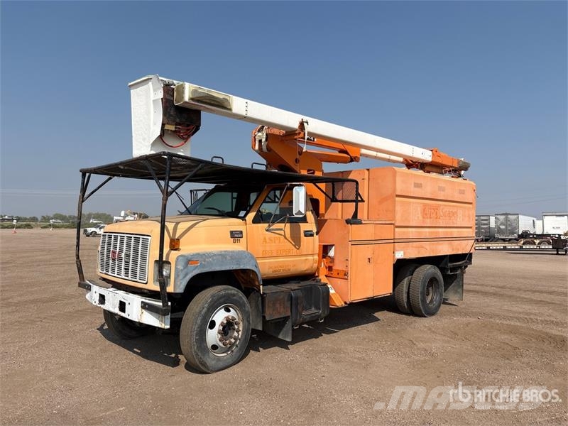 GMC C7500 Tovornjaki za žagovino