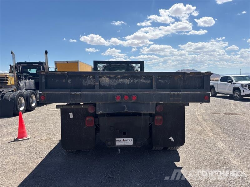 GMC C7500 Tipper trucks