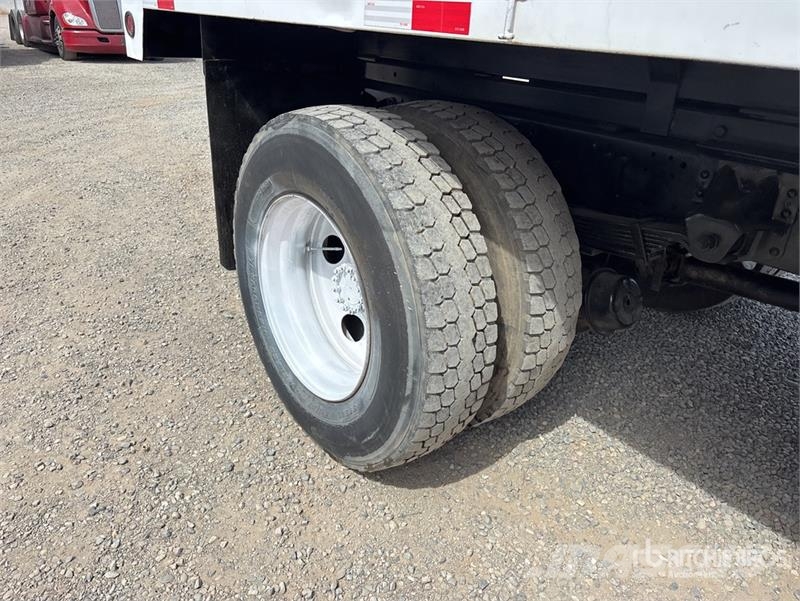 GMC C7500 碎木车