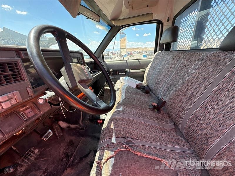 GMC C7500 Tipper trucks