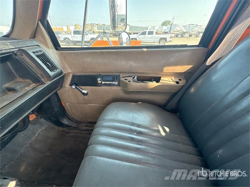 GMC C7500 Tovornjaki za žagovino