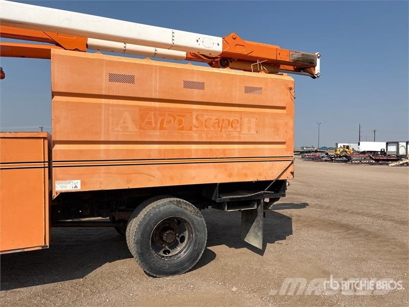 GMC C7500 Tovornjaki za žagovino