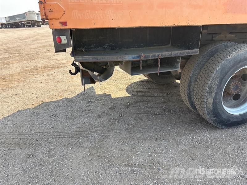 GMC C7500 Tovornjaki za žagovino