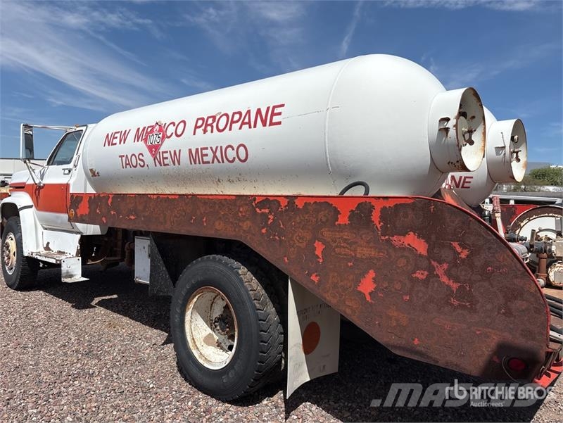 GMC C7500 4x2 Propane Delivery Truck (Inoperable) Andere Fahrzeuge