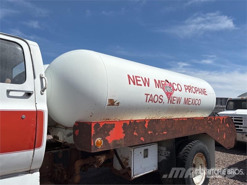 GMC C7500 4x2 Propane Delivery Truck (Inoperable) Andere Fahrzeuge