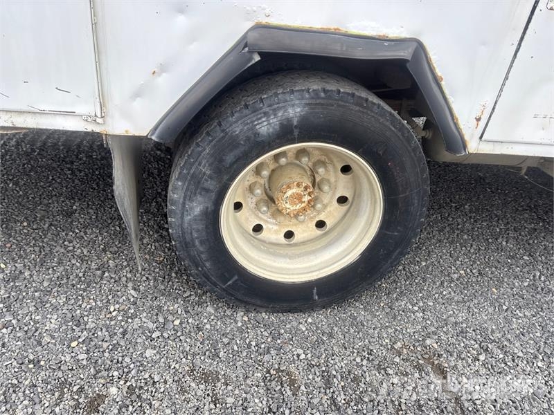 GMC C7500 4x2 Service Truck مركبات الأغراض العامة