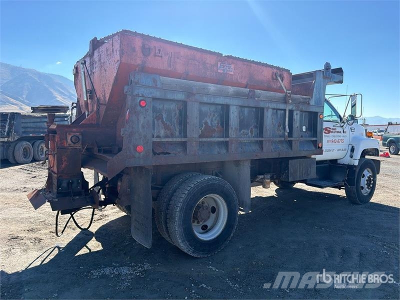 GMC C8500 4x2 Spreader Truck مركبات الأغراض العامة