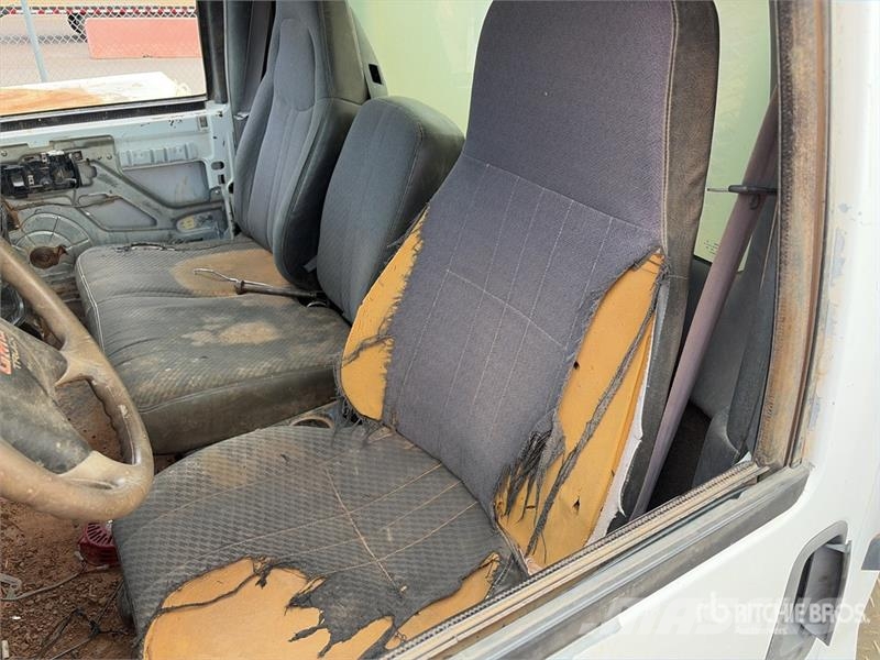 GMC Knuckle Boom on GMC C5500 4x4 Boom Truck Vlakke laadvloer met kraan