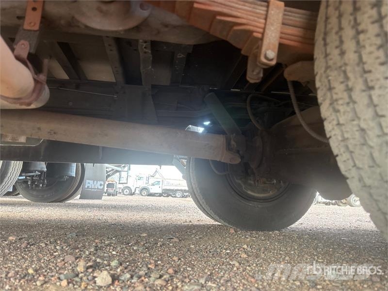 GMC P3500 4x2 Step Van (Inoperable) Skříňová nástavba