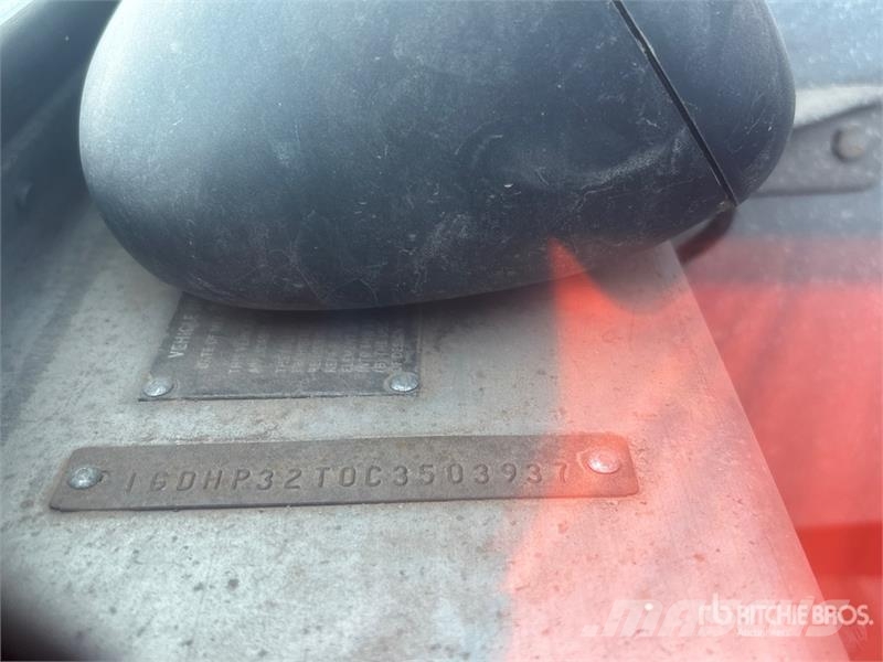 GMC P3500 4x2 Step Van (Inoperable) Skříňová nástavba