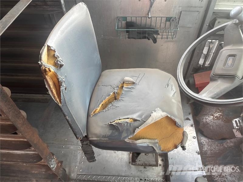 GMC P3500 4x2 Step Van (Inoperable) Skříňová nástavba