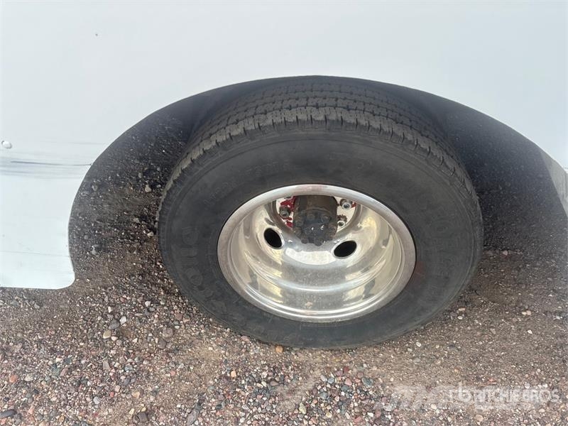 GMC P3500 4x2 Step Van (Inoperable) Skříňová nástavba
