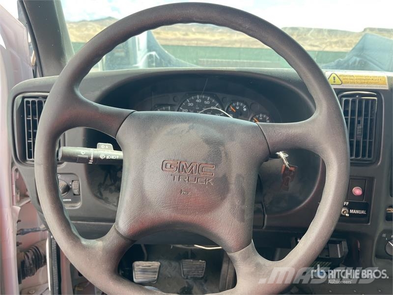 GMC PM 6 6720 lb Knuckle Boom on GMC C7500 4x2 Boom T Automobiliniai kranai