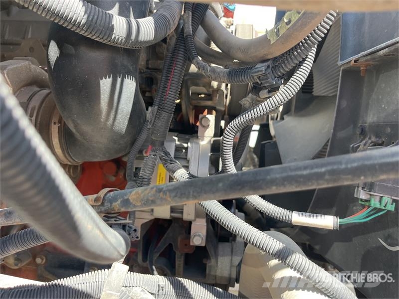 GMC PM 6 6720 lb Knuckle Boom on GMC C7500 4x2 Boom T Automobiliniai kranai
