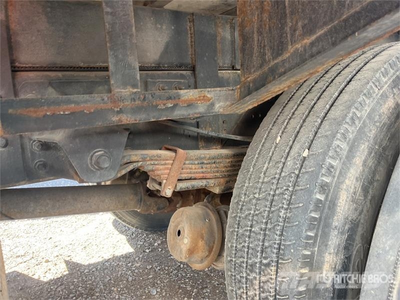 GMC PM 6 6720 lb Knuckle Boom on GMC C7500 4x2 Boom T Automobiliniai kranai