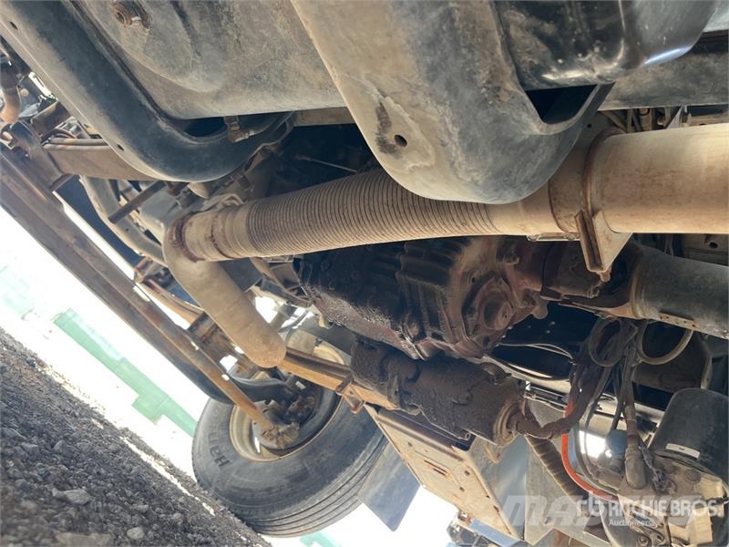 GMC PM 6 6720 lb Knuckle Boom on GMC C7500 4x2 Boom T Automobiliniai kranai