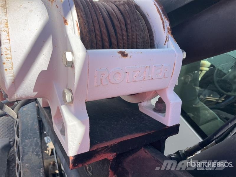 GMC PM 6 6720 lb Knuckle Boom on GMC C7500 4x2 Boom T Automobiliniai kranai