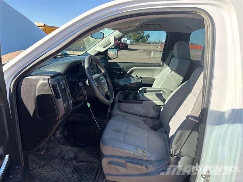 GMC Sierra 1500 Прочие фургоны