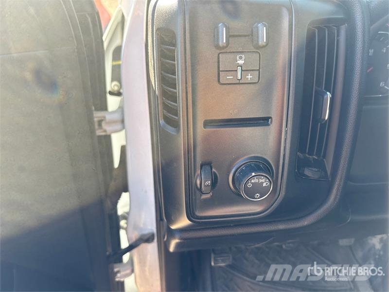 GMC Sierra 1500 Прочие фургоны