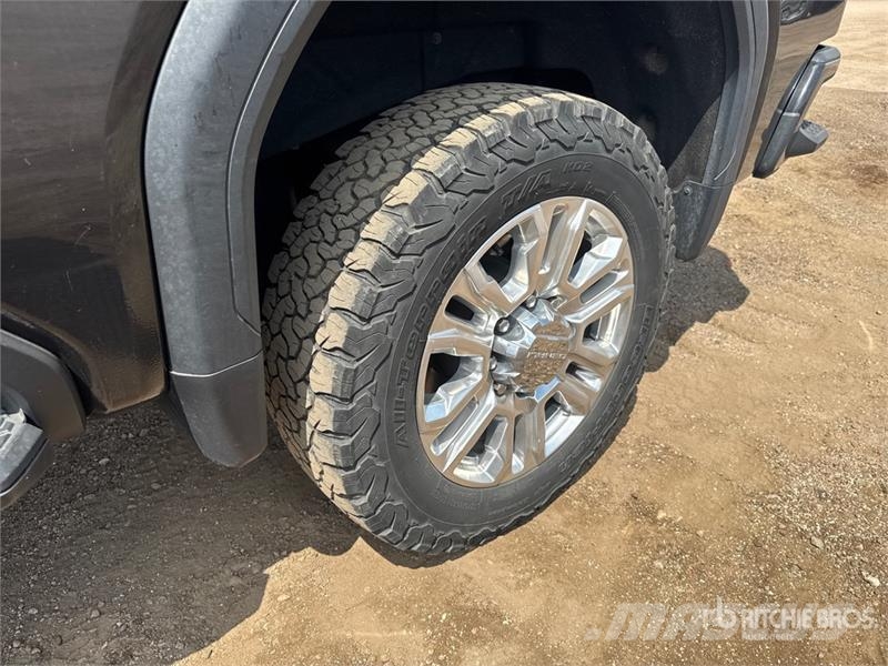 GMC Sierra 2500 أخرى