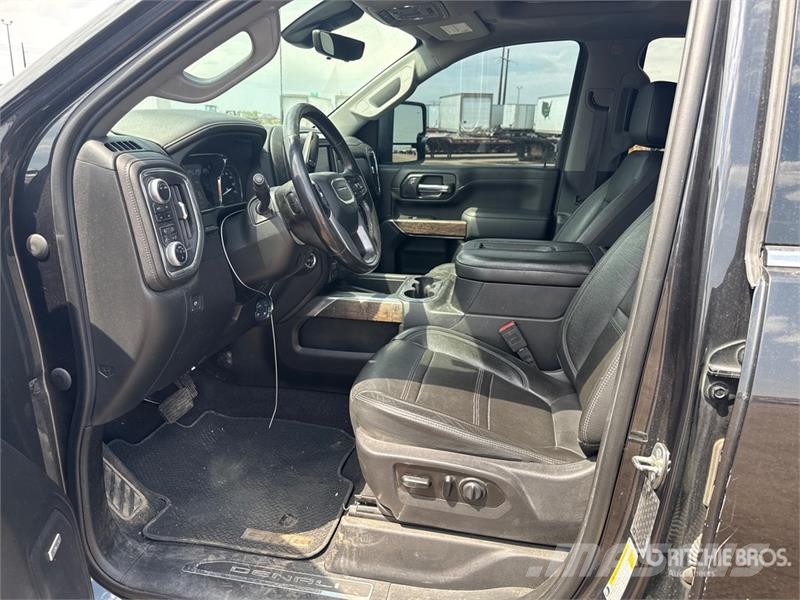GMC Sierra 2500 أخرى