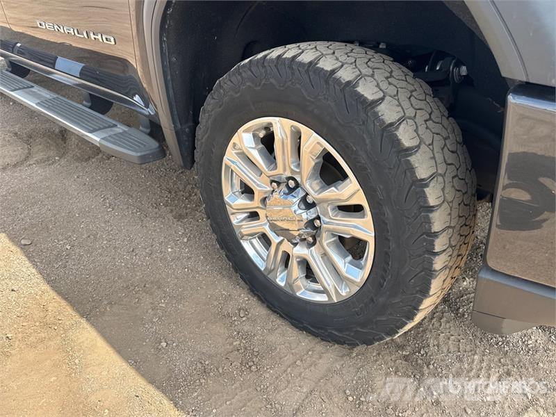 GMC Sierra 2500 أخرى