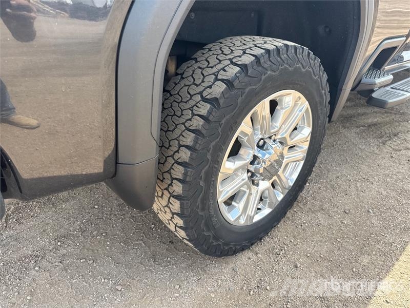 GMC Sierra 2500 أخرى