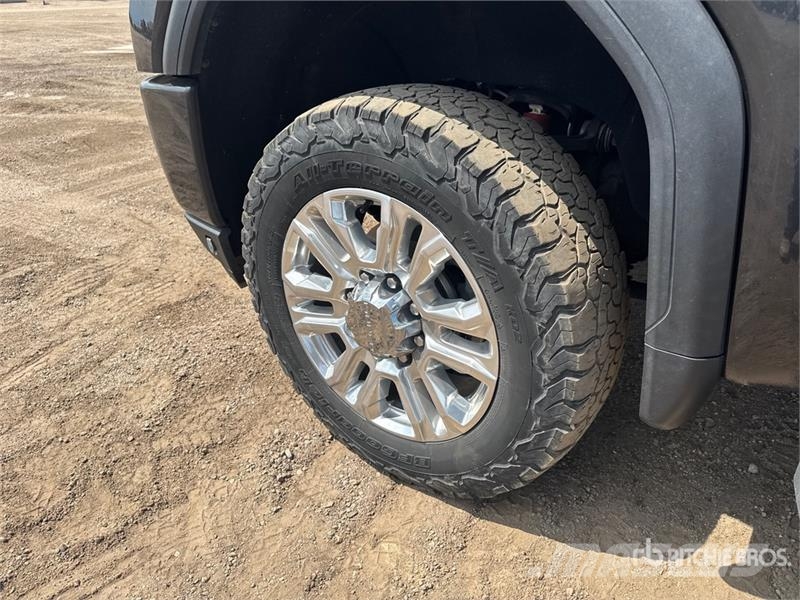 GMC Sierra 2500 أخرى