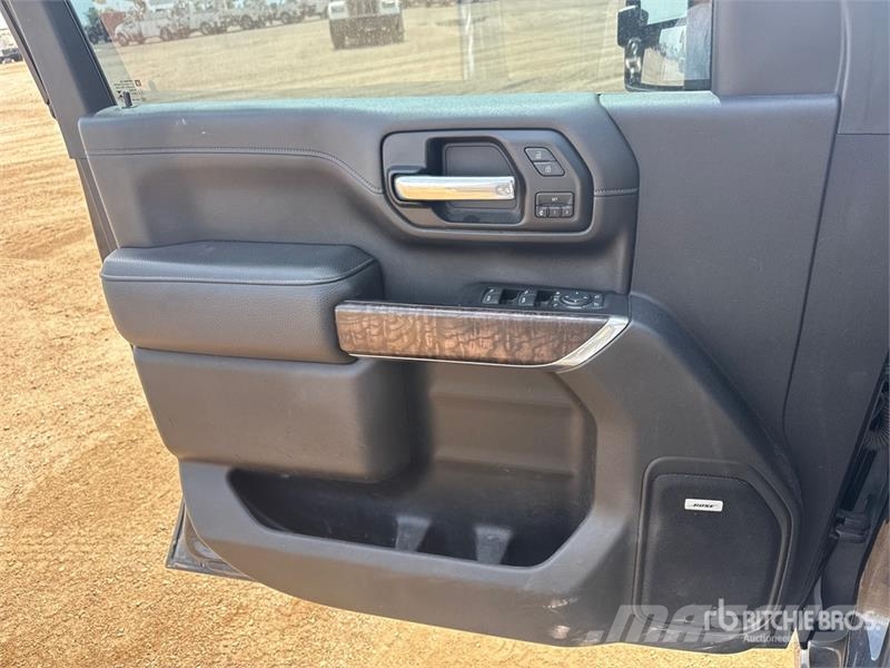 GMC Sierra 2500 أخرى