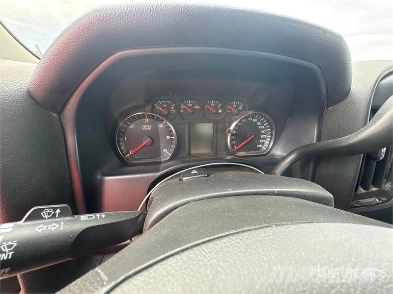 GMC Sierra 2500HD Iné