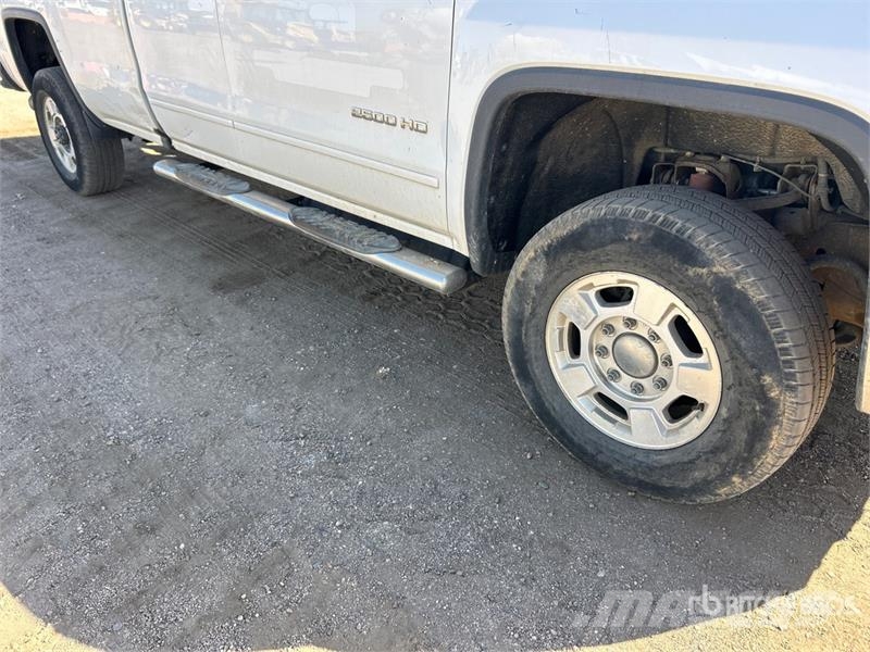 GMC Sierra 2500HD Drugi