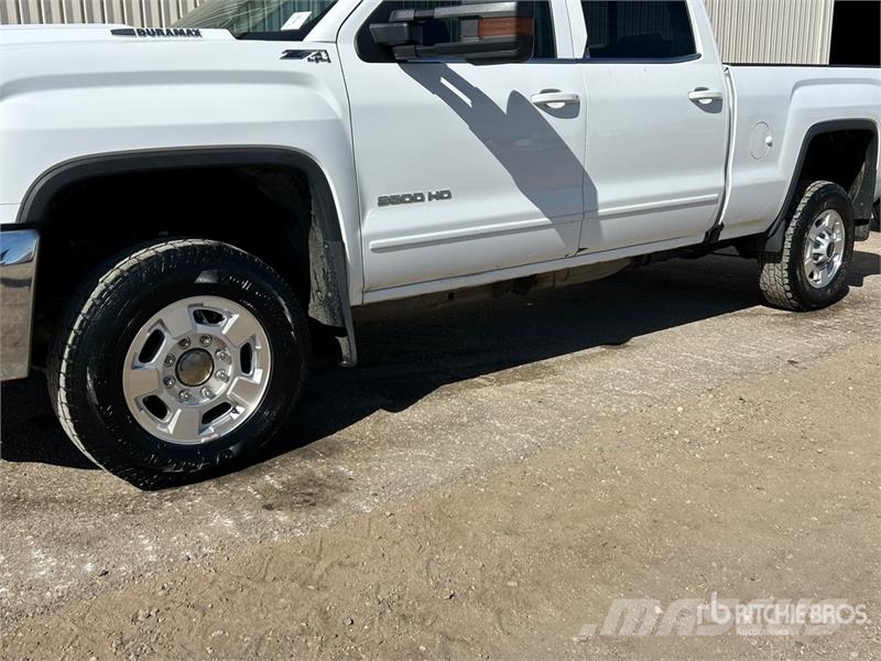 GMC Sierra 2500HD Altele