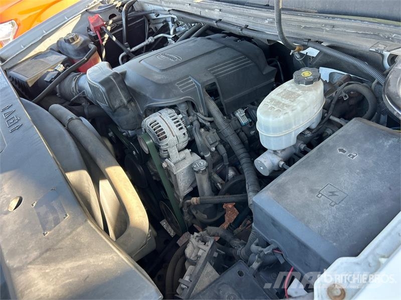 GMC Sierra 2500HD Drugi