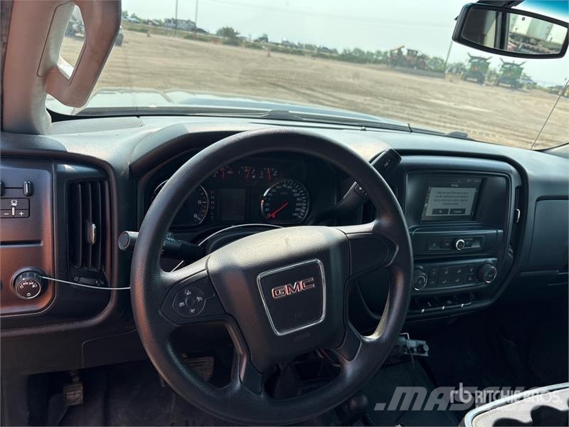 GMC Sierra 2500HD Iné
