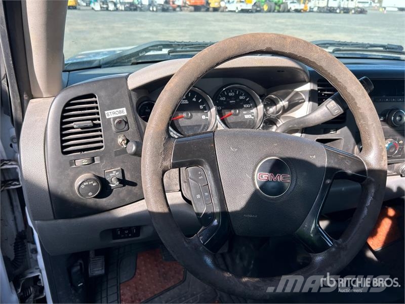 GMC Sierra 2500HD Drugi