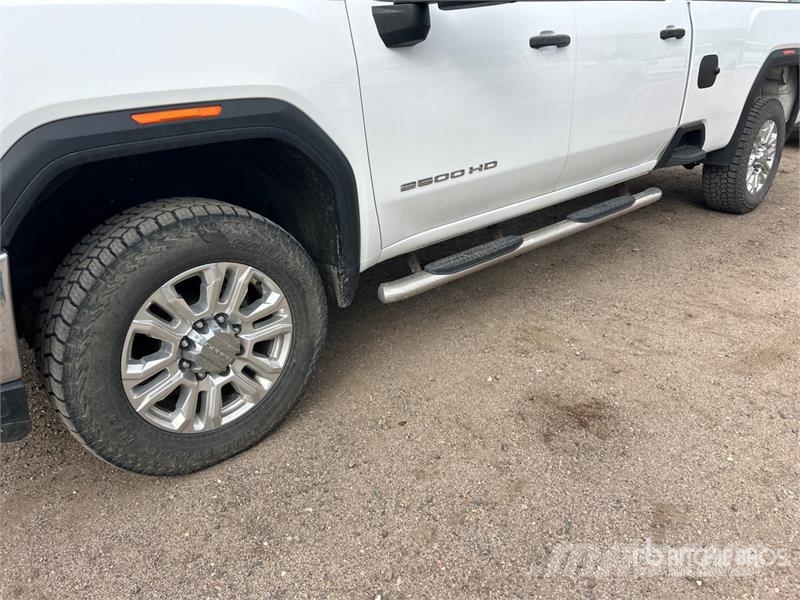 GMC Sierra 2500HD Other