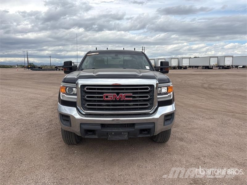 GMC Sierra 2500HD Iné