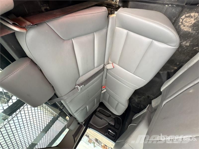 GMC Sierra 2500HD Iné