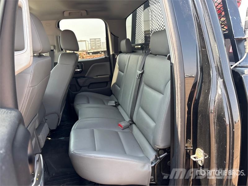 GMC Sierra 2500HD Iné