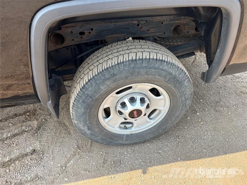 GMC Sierra 2500HD Iné