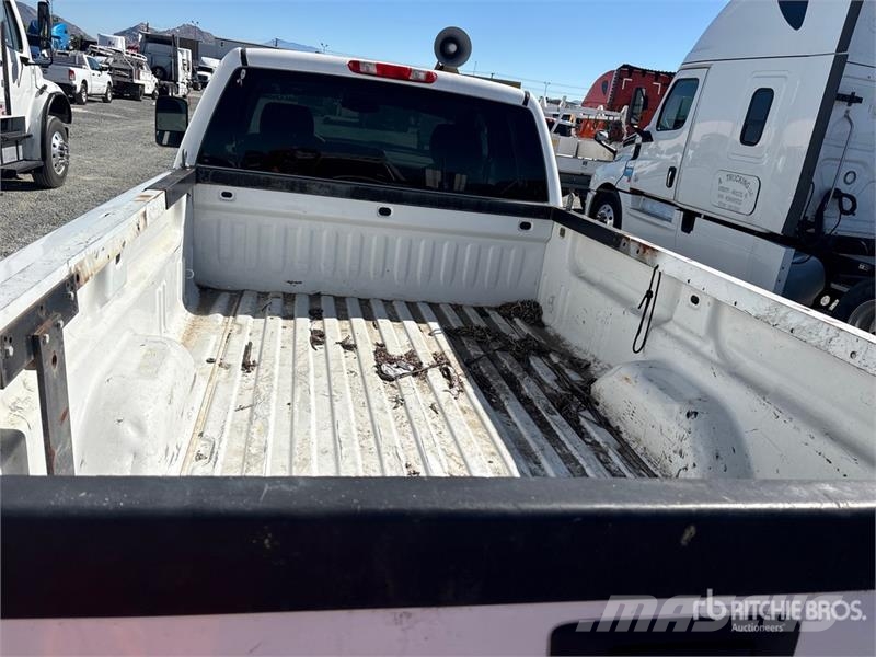 GMC Sierra 2500HD Andere Transporter
