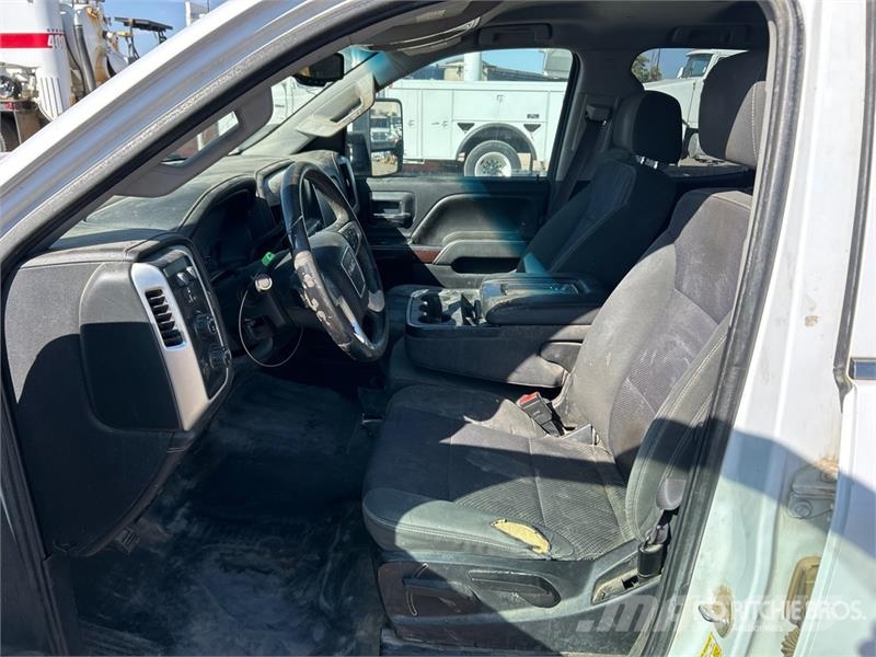 GMC Sierra 2500HD Drugi