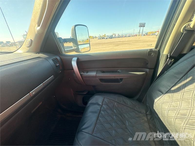 GMC Sierra 2500HD 기타