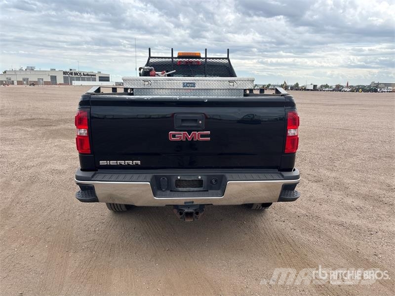 GMC Sierra 2500HD Iné