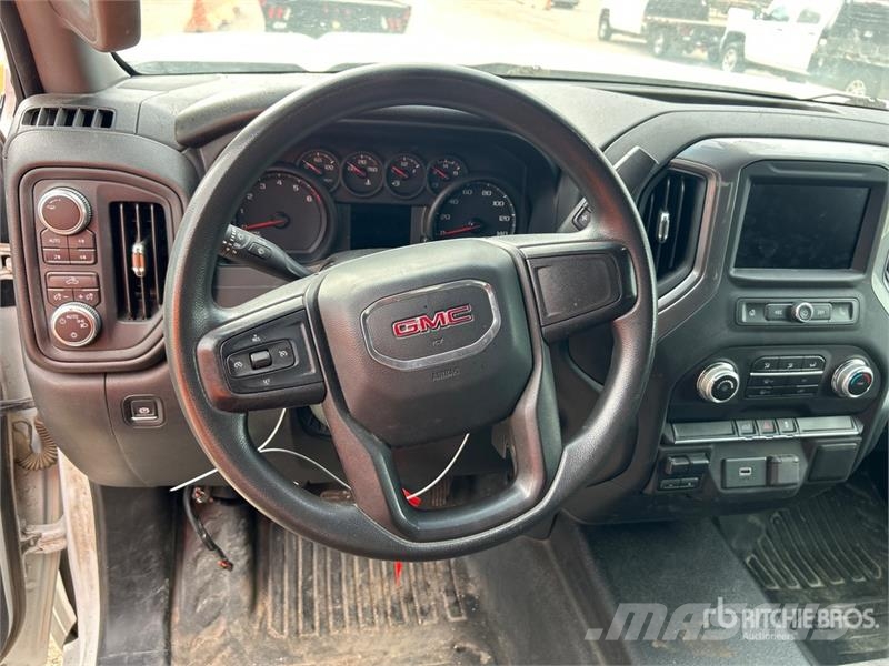 GMC Sierra 2500HD Other
