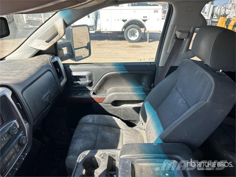 GMC Sierra 2500HD Drugi