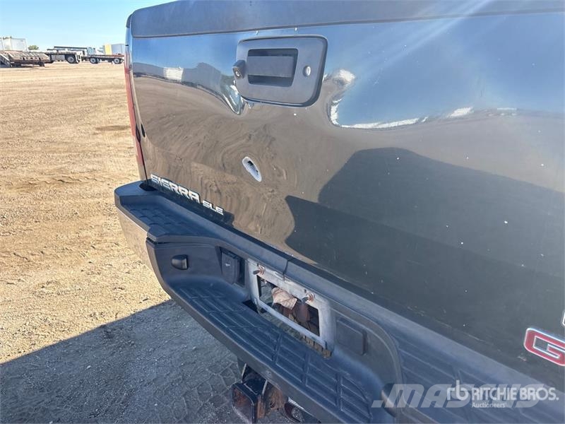 GMC Sierra 2500HD 기타
