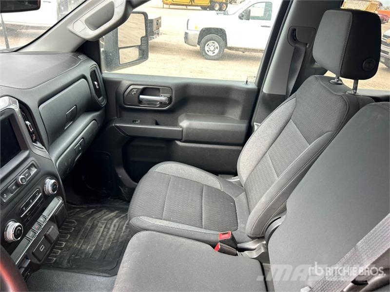 GMC Sierra 2500HD Other