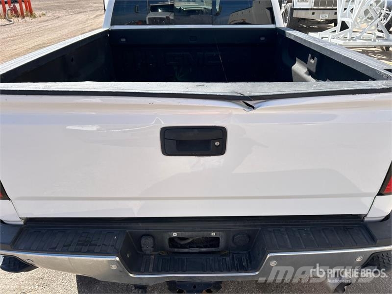 GMC Sierra 2500HD Altele