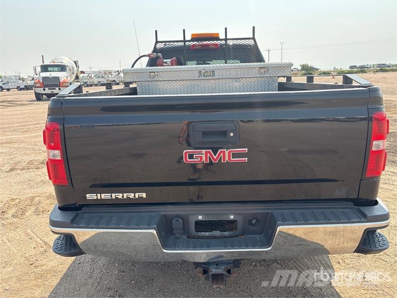 GMC Sierra 2500HD Iné